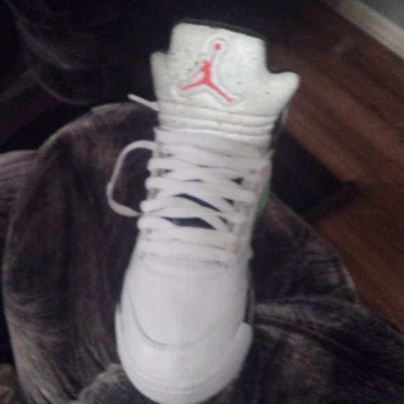 siz 9m whit infeerd poison green jordan 5 space jams shoes - Picture 1 of 4
